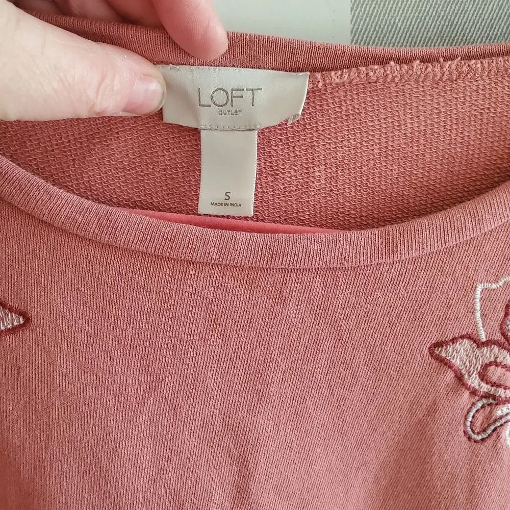 Loft 3/4 sleeve embroidered lightweight sweatshirt small - Picture 2 of 7